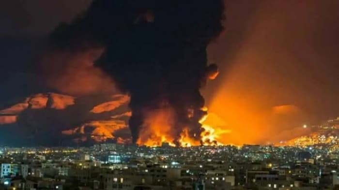 مقذوفات أمريكية تسقط على مواقع حول جزيرة قشم الإيرانية