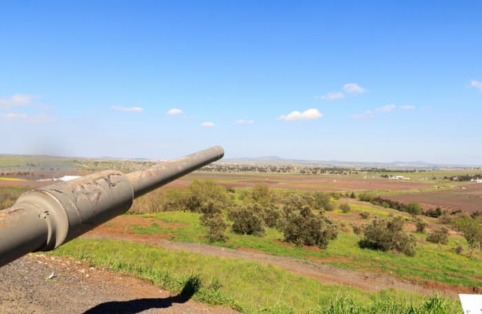 Israeli Army Advances into Dar'a Countryside Again