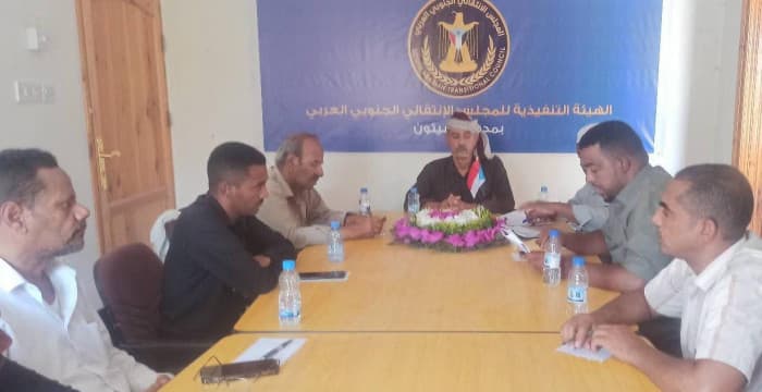 انتقالي سيئون يطالب برحيل القوات اليمنية