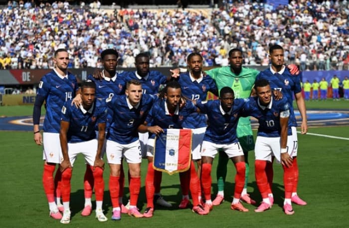 مبابي يقود فرنسا ضد إنجلترا في مركزية مونديال 2026