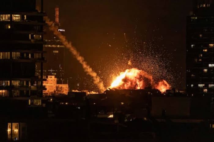 Explosions reported in Qeshm and Bandar Abbas