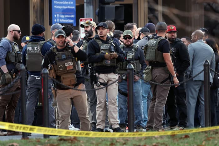 US police arrest suspect for FBI fire