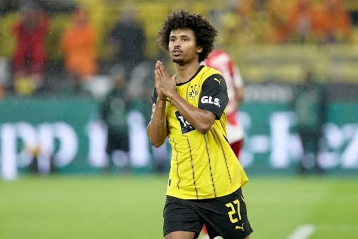 Barcelona acquires winger Ademi from Dortmund
