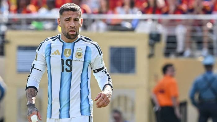 أوتامندي يقرر اعتزال المنتخب الأرجنتيني