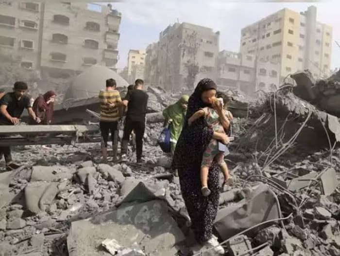 مستشار الرئيس الفلسطيني يؤكد حق الدفاع عن النفس
