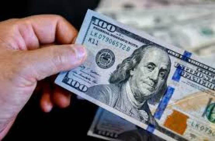 الدولار يتراجع مع وقف إطلاق النار بالشرق الأوسط