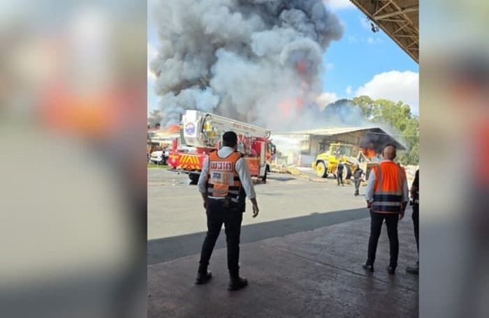 Large fire consumes industrial site in Sderot