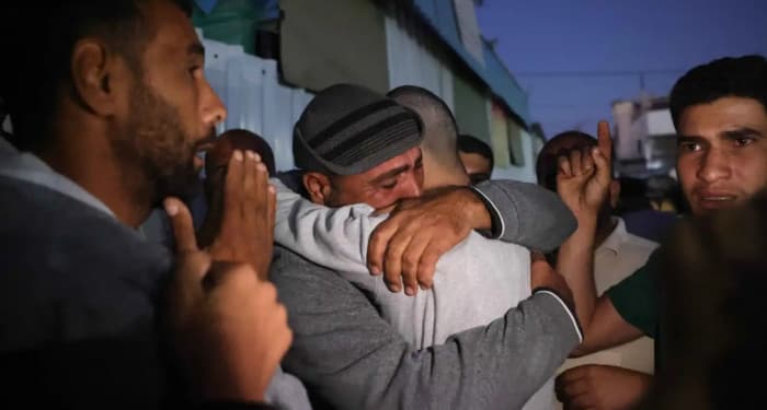 الجيش الإسرائيلي يطلق سراح 60 أسيراً فلسطينياً