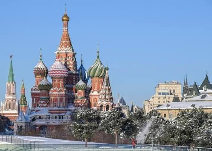 Moscow region hit by 390+ drones