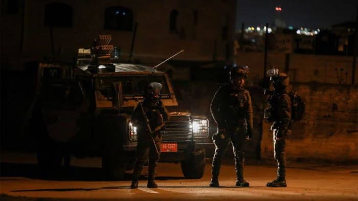 احتلال يقتحم مجمع فلسطين الطبي