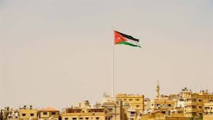 الجيش الأردني يعلن اعتراض خمسة صواريخ من إيران