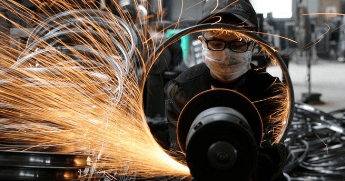 China's Factory Activity Shrinks in July