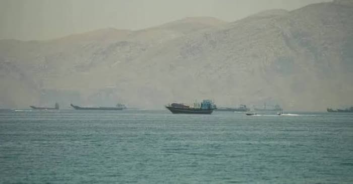 Unidentified projectile strikes Oman oil tanker