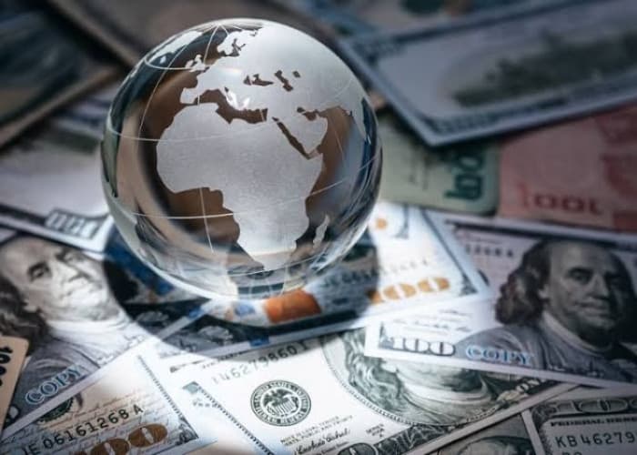 Global household wealth rises with AI boom