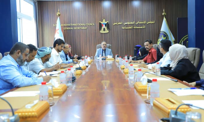 انتقالي يثمن جهود الزبيدي لتعزيز المؤسسات