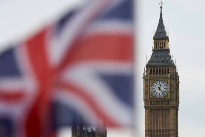 Borneem advocates for UK written constitution