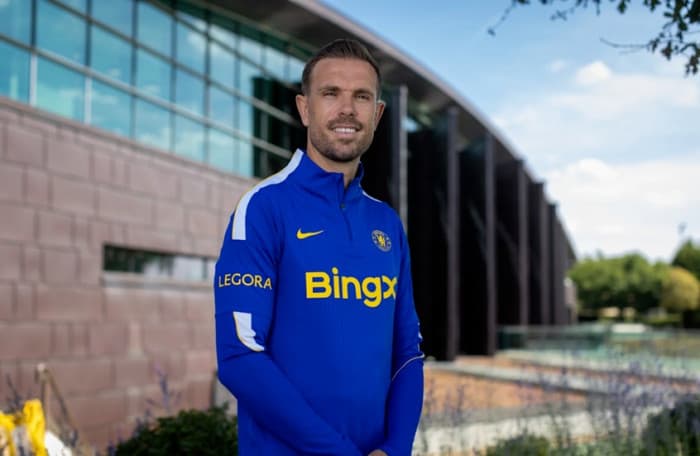 Chelsea confirms Henderson signing