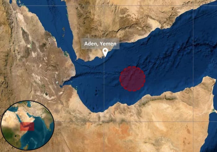 مليشيا الحوثي تستهدف ناقلة نفط قرب عدن