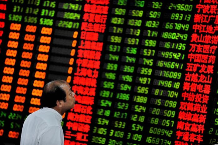 تفاوت أداء الأسهم الصينية وهبوط هونج كونج