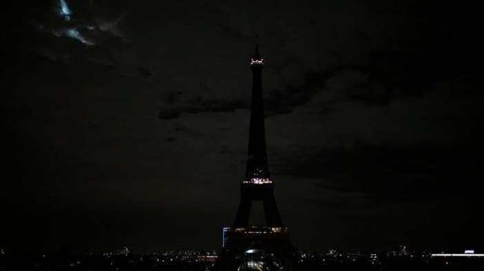 France mulls full blackout drill