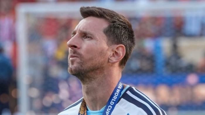 Messi's choice following father's passing