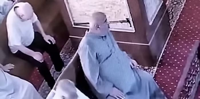Person dies during mosque prayer in Tanta