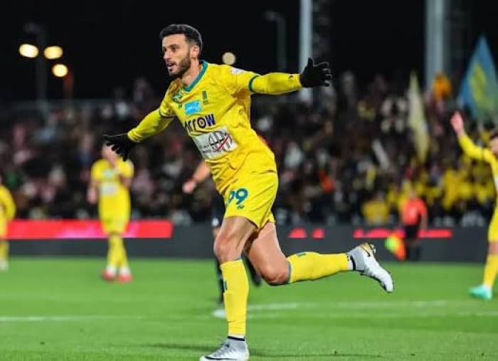 الحزم يبدأ الدوري بفوز على أبها