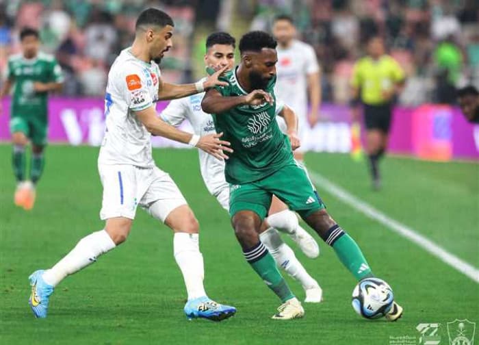قذيفة سبيرتسيان تمنح الأهلي فوزا في الدوري