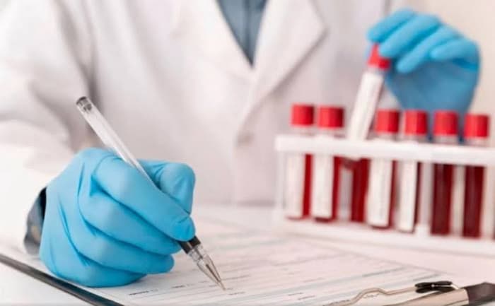 Blood test finds early cancer signs