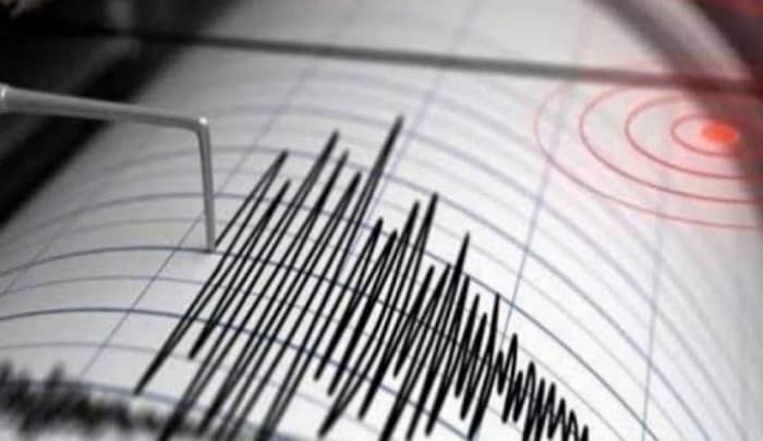 Indonesian Island Hits 7.7 Earthquake