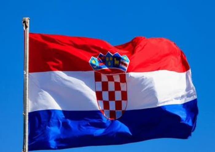 Croatian authorities arrest four over fires