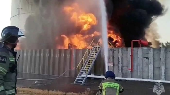 Ukrainian forces target Rostov fuel plant