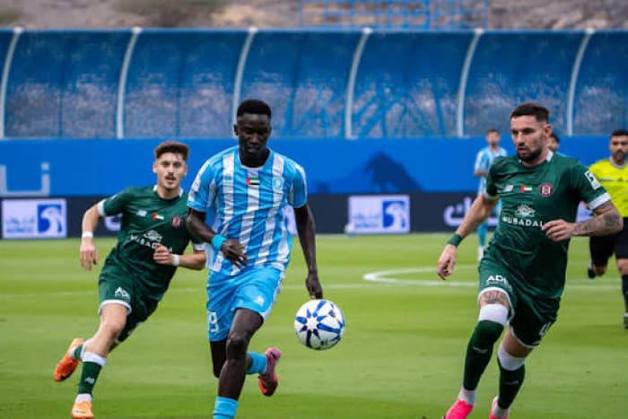 الجزيرة يتخطى حتا في افتتاح الدوري