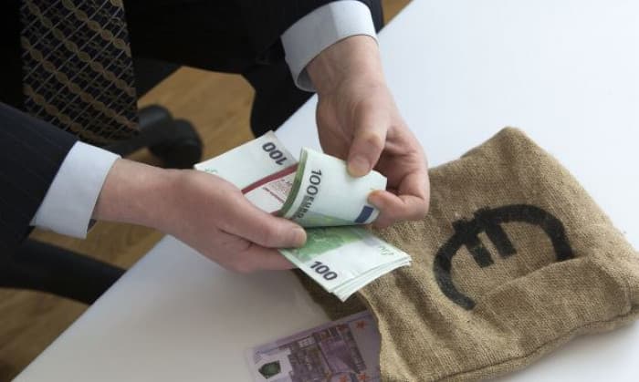 Emerging market assets rise amid falling interest rate expectations
