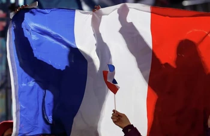 French President boosts defense budget