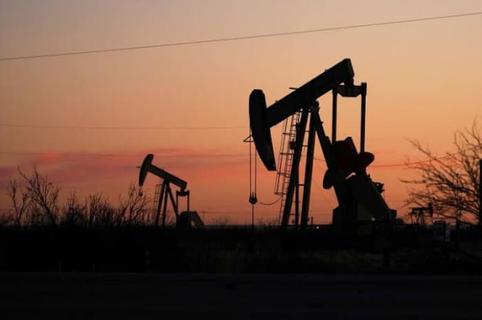 Oil prices climb amid Iran-U.S. deal doubts