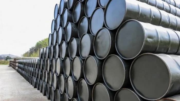 Oil prices near 3-week high