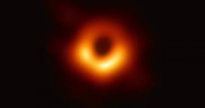 Fastest Star Orbiting Black Hole