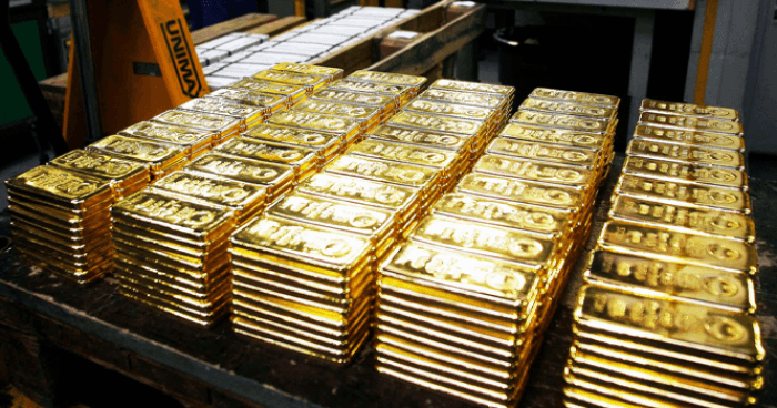 Gold stabilizes near peak as Treasury shifts