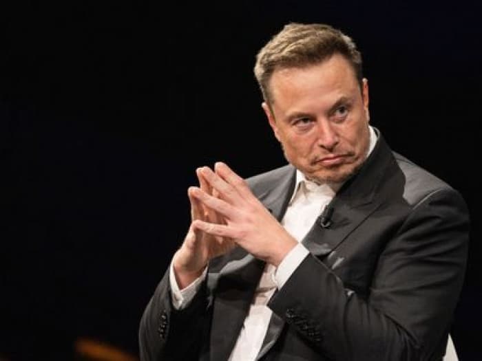 American exec bonuses rise on Musk pay