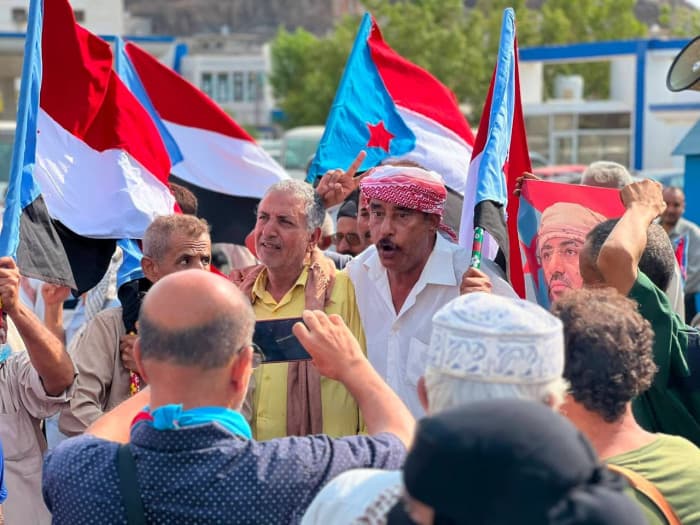 حرب الخدمات بالجنوب تتلاشى أمام الإرادة الشعبية