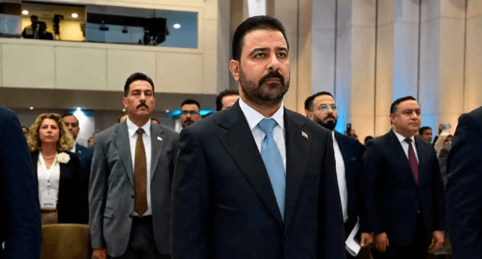 رئيس وزراء العراق يستنكر حمل السلاح خارج الدولة