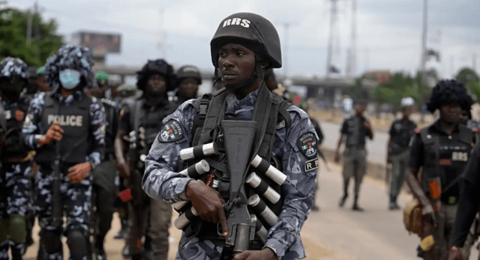 Gunmen seize hostages at Niger mosque