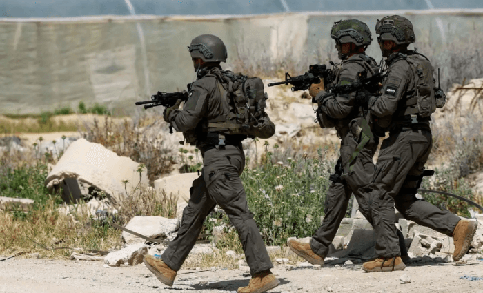 Israeli forces detain four suspects in West Bank
