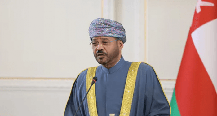 عمان تتطلع لعودة الملاحة في مضيق هرمز