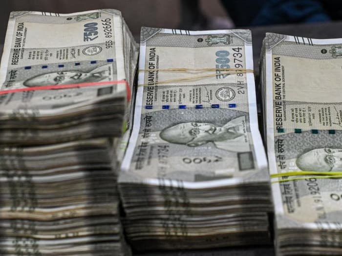 RBI Intervenes as Rupee Declines