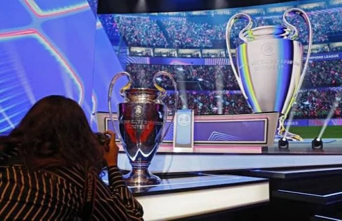 سان جيرمان يواجه برشلونة ومان سيتي في دوري الأبطال