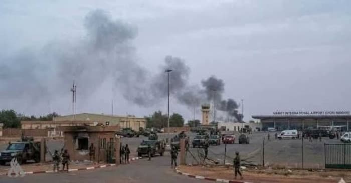 Gunfire and blasts near N'Djamena Airport