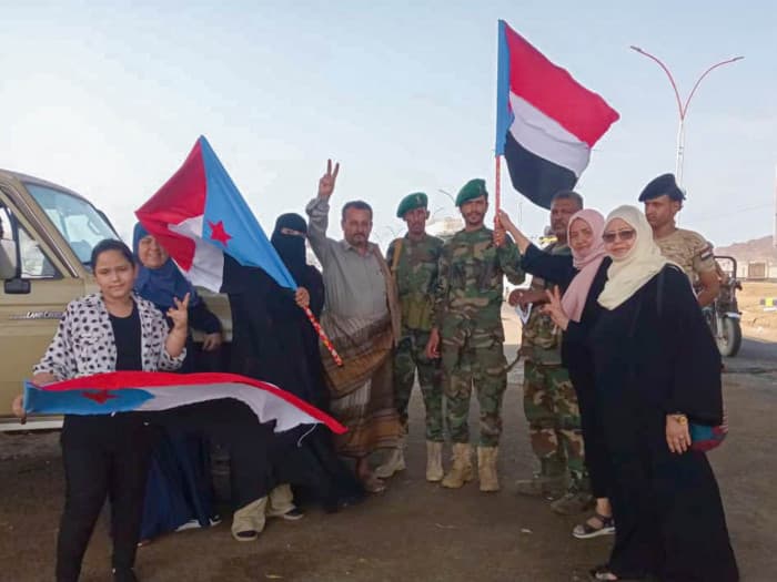 Abyan Council Begins South Flag Distribution