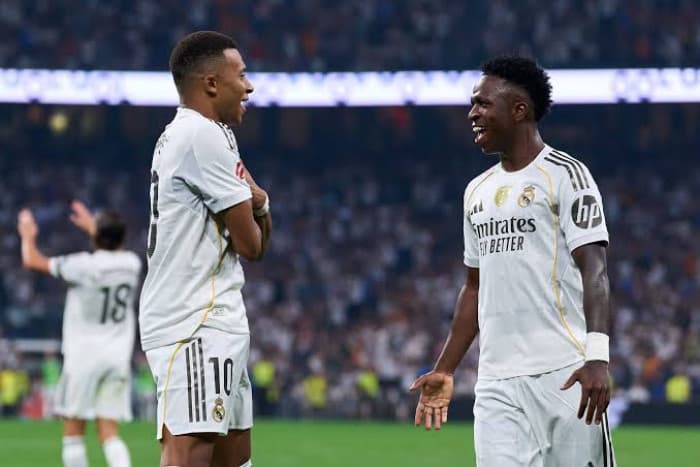 ريال مدريد يفوز على ملقة 4-صفر
